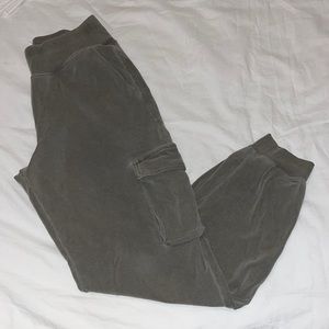 ALO Yoga Washed 7/8 High-Waist Cargo Sweatpant size XS olive green